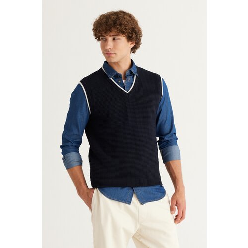 AC&Co / Altınyıldız Classics Men's Navy Blue Standard Fit Regular Fit V Neck Cotton Knitwear Sweater Cene