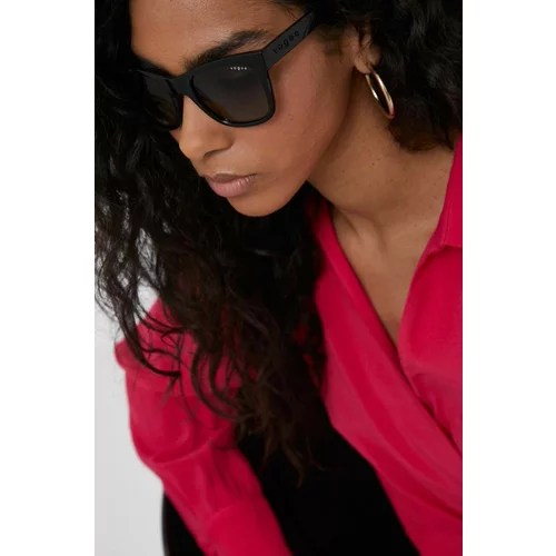 Vogue Sunčane naočale za žene, boja: crna