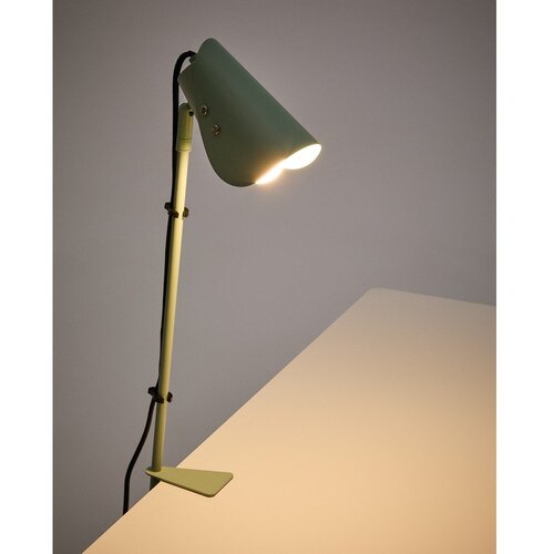 Kave Home Zelena kovinska namizna svetilka s sponko (vi&amp;scaron;ina 51 cm) Jula &amp;ndash; Slike