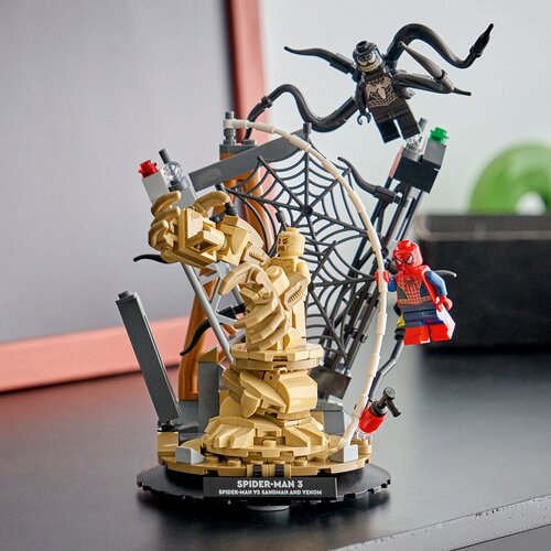 Lego 76334 epska bitka: spajdermen protiv sendmena Slike