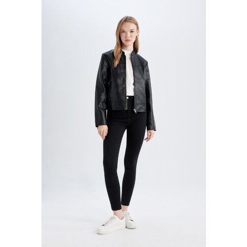 Defacto Regular Fit Zippered Faux Leather Jacket Cene
