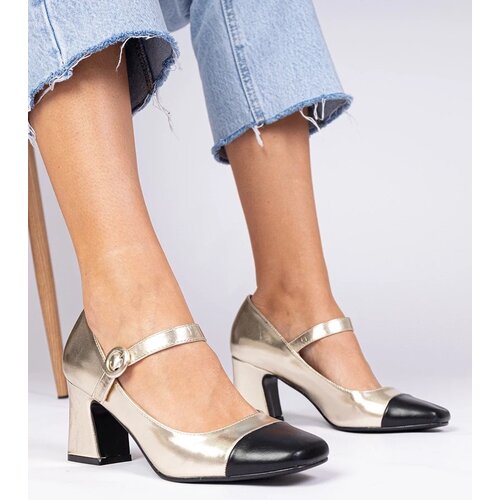 D/CEO marka niezdefiniowana Gold women's pumps with a black toe Radora Cene