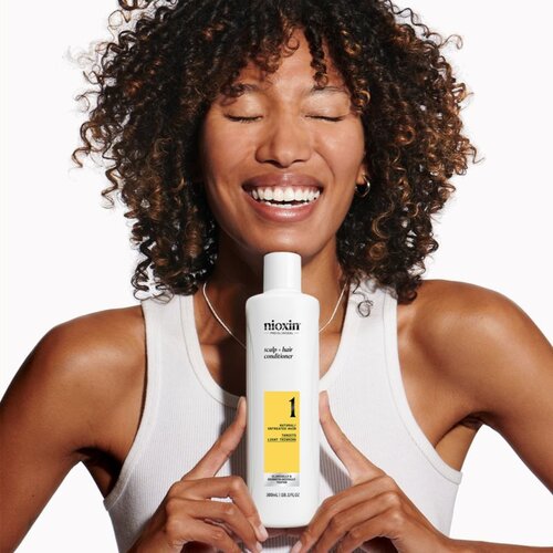 Nioxin Scalp + Hair Shampoo &amp;scaron;ampon proti redčenju las 300 ml Slike