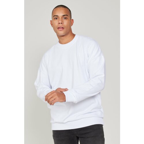 AC&Co / Altınyıldız Classics Men's White Standard Fit Normal Cut Fleece 3 Thread Crew Neck Sweatshirt Slike