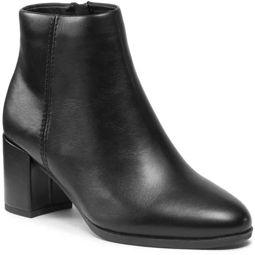 Clarks Škornji Freva55 Zip 261747974 Black Leather