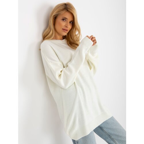 Fashion Hunters Ecru ladies oversized sweater with long sleeves Slike