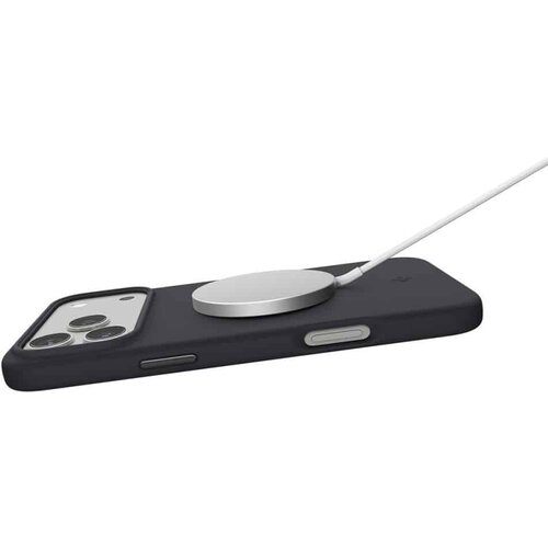 Spigen Silicone Fit MagSafe maska za iPhone 17 Pro ACS10335 - crna Slike