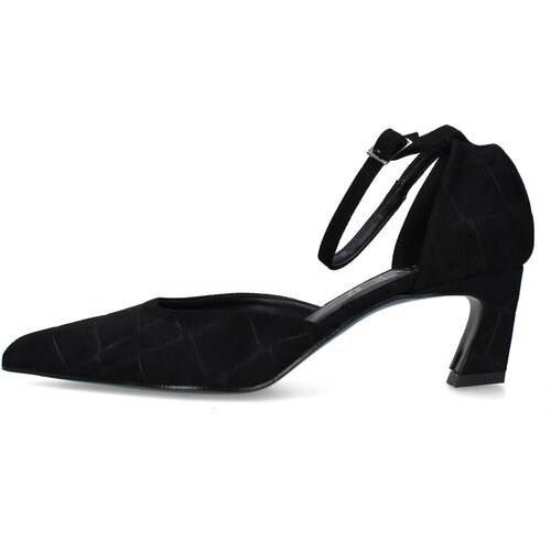 Anita Salonarji 2499003 Črna Slike