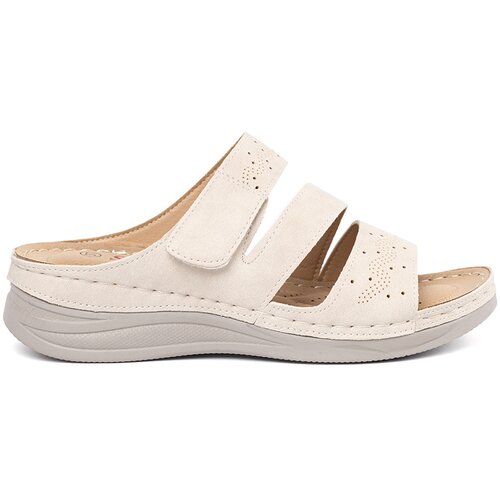 SEASTAR Light beige flip-flops on a low wedge Cene