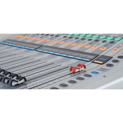Yamaha TF1 Digitalna me&amp;scaron;alna miza, 16 kanalna - - Audio-Kondric Slike