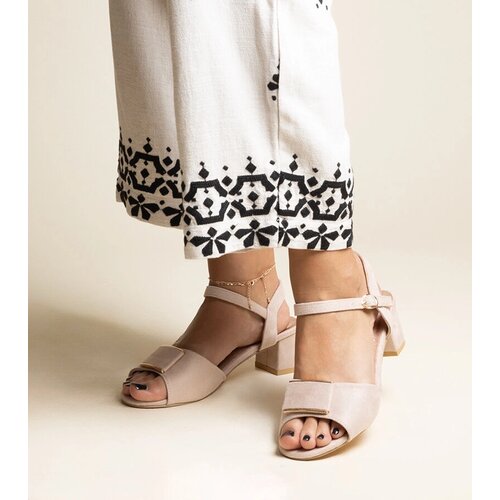 Gemre Beige low block heel sandals Frederica Cene