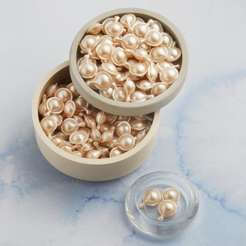 Elizabeth Arden Advanced Ceramide vlažilni in hranilni serum v kapsulah 30 caps. Slike