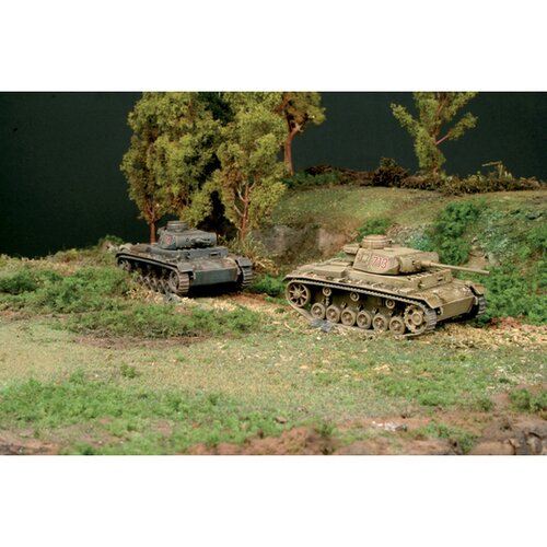 Italeri model tanka 1:72 pz.kpfw.iii ausf.j Slike