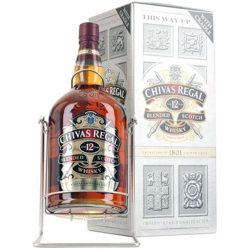 Chivas Regal škotski whisky 12 let + stojalo 4,5 l