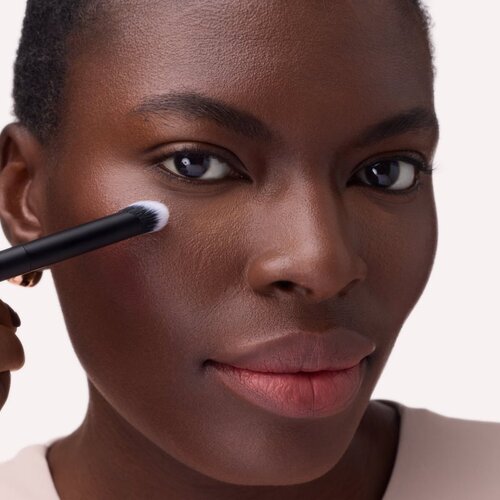 Catrice Under Eye Concealer Brush kist za nano&amp;scaron;enje korektora 1 kom Slike