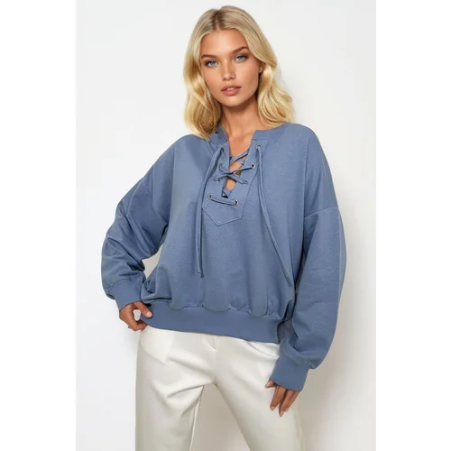 Trend Alaçatı Stili Women's Sky Blue Lace Front Oversize Sweatshirt