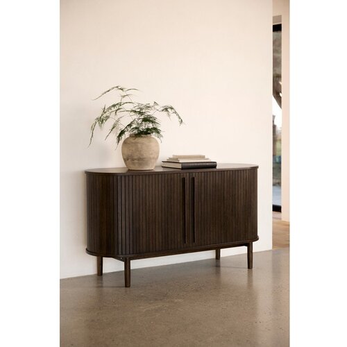 Unique Furniture Rjava komoda v hrastovem dekorju z drsnimi vrati 140x76x45 cm Meta &amp;ndash; Slike