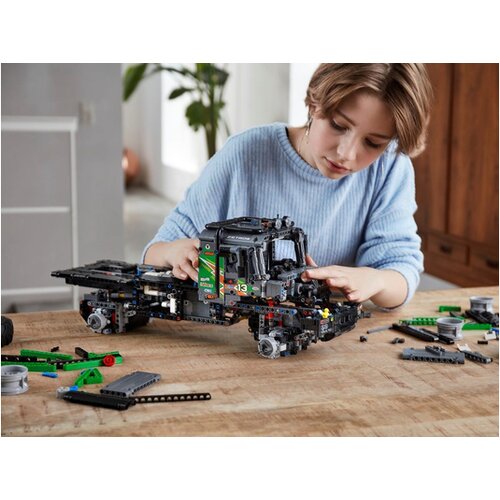 Lego Technic&amp;trade; tekmovalni tovornjak 4x4 Mercedes-Benz Zetros 42129 Slike