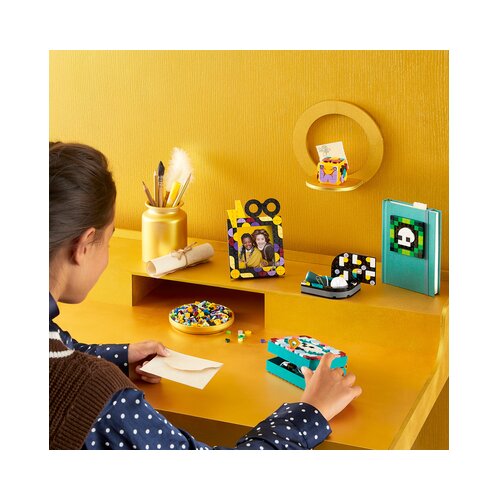 Lego komplet za pisalno mizo Bradavičarka&amp;trade; - 41811 Slike