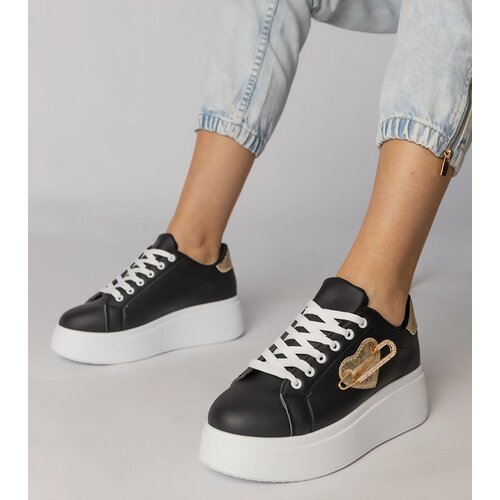Gemre Black sneakers with a heart pierced by a pin Lerisol Cene