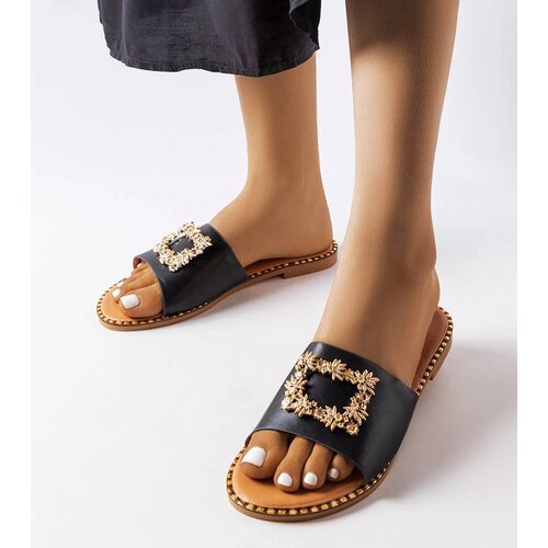 Gemre White slides Ypsy Cene