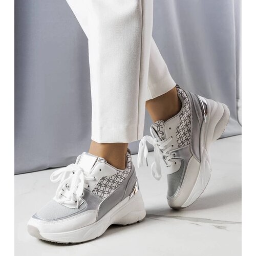 D/CEO White trainers Justar Cene