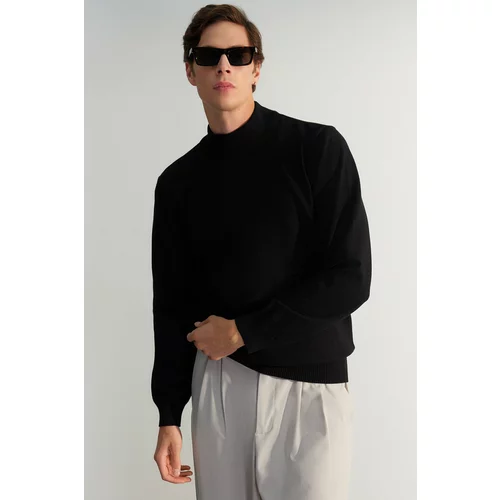 Trendyol Black Men's Regular Fit Half Turtleneck Viscose Soft Limited Edition Basic Knitwear Sweater.