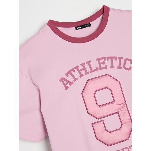 Sinsay Pamučna majica s izvezenim tekstom Athletic Slike