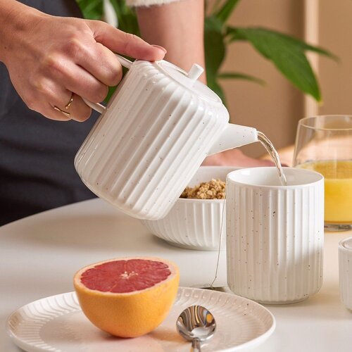 Salt&amp;amp;Pepper Bel čajnik iz porcelana new bone china 540 ml Ora Gloss &amp;ndash; Slike