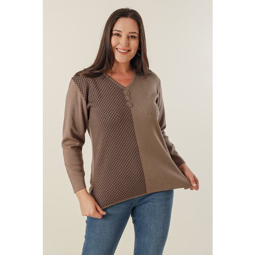By Saygı V-Neck Plus Size Sweater with Beading Detail on the Front Slike