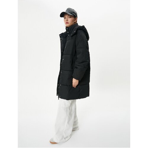  Long Puffer Coat Hooded Zipper Snap Closure Wind Flap Pocket Cene