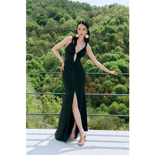 Trendyol X Zeynep Tosun Black Evening Wear & Prom Dress with a Fitted Deep V-Neck