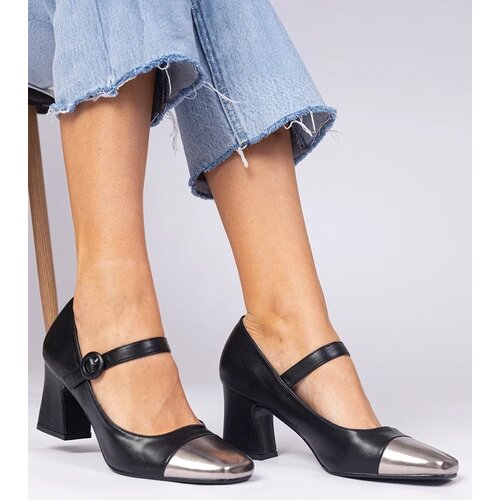 D/CEO marka niezdefiniowana Black women's pumps with a silver toe Radora Cene