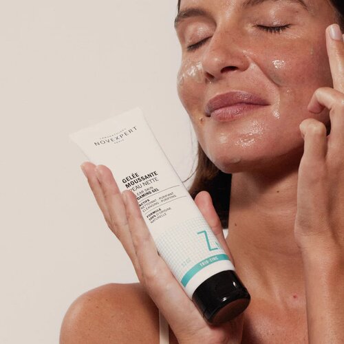 Novexpert Clear Skin Foaming Gel čistilni gel za normalno do mastno kožo 150 g Slike