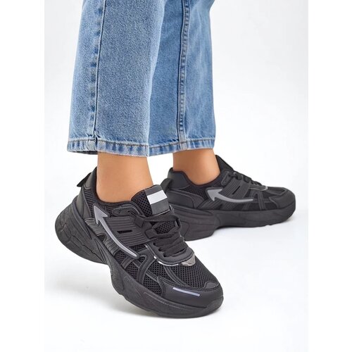 Resti Women's sports sneakers on a thicker sole Beysa Cene