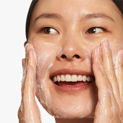 Clinique All About Clean 2-in-1 Cleansing + Exfoliating Jelly eksfoliacijski čistilni gel 150 ml Slike