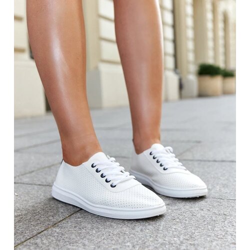 D/CEO Beige trainers Venancia Cene