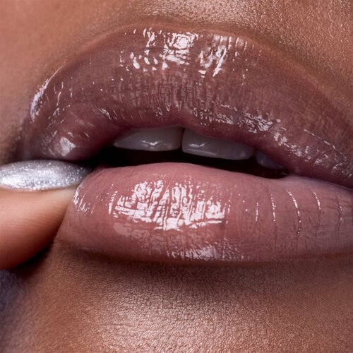 Catrice Hydra Fusion vlažilni balzam za ustnice s sijajem odtenek C010 Nude Veil 3.5 g Slike