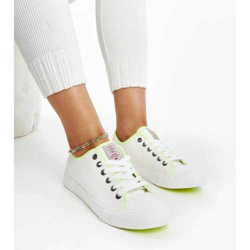 D/CEO Black trainers Beat Cene
