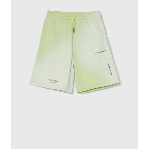 Calvin Klein Jeans Otroške bombažne kratke hlače zelena barva