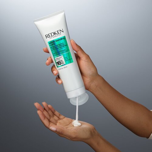 Redken Acidic Bonding Curls njega bez ispiranja za regeneraciju za kovrčavu kosu 250 ml Slike
