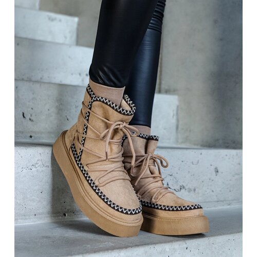 Gemre Beige lace-up platform snow boots decorated with embroidery Mckenzie Cene