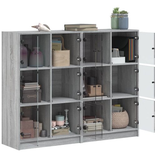  Regal za knjige s vratima siva boja hrasta 136x37x109 cm drveni Slike