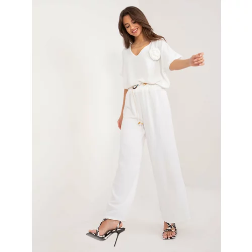 Fashion Hunters White fabric trousers with belt