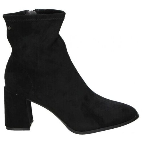 Stay Gležnjarji 76-2951 Črna Slike