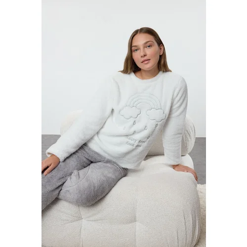 Trendyol White Cloud Patterned Wellsoft Knitted Pajama Set