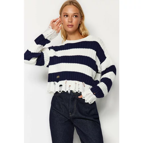 Trendyol Ecru Crop Wide fit Knitwear Sweater