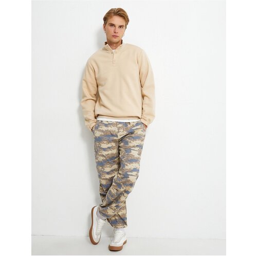 Koton Stand-Up Collar Sweatshirt with Snap Button Detailed Long Sleeve, Ribbed. Slike