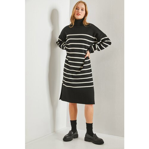 Bianco Lucci Women's V-Neck Striped Sweater Dress with Side Slits. Slike