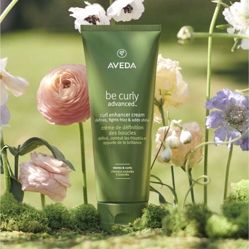 Aveda Be Curly Advanced&amp;trade; Curl Enhancer Cream krema za stiliziranje za definiranje kovrča 200 ml Slike